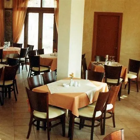 Yannis Restaurant 4*